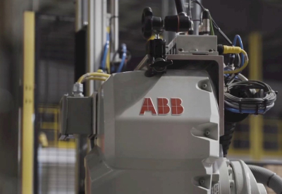 Packaging Supplier Improves Efficiency and Cuts Injury Risk with ABB Robot Cell