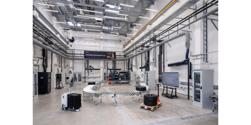 New Industrial Connectivity Lab Siemens Customers Test Wireless Technologies in New Industrial Laboratory